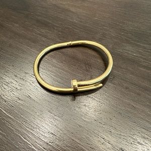 Nail bracelet